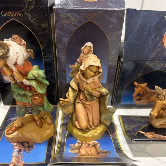 1991-93 The Fontanini Heirloom Nativity 5” Figurines (7) - Picture 9 of 14